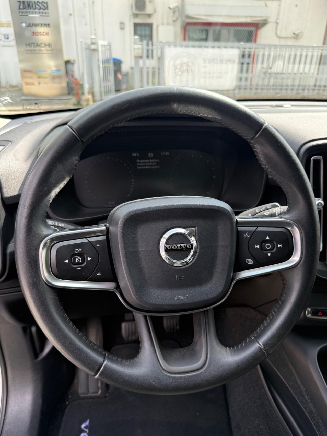 Volvo XC40 2.0 DIESEL 150cv