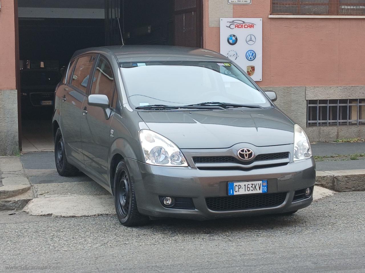 TOYOTA Corolla Verso 2.0 16V D-4D Sol