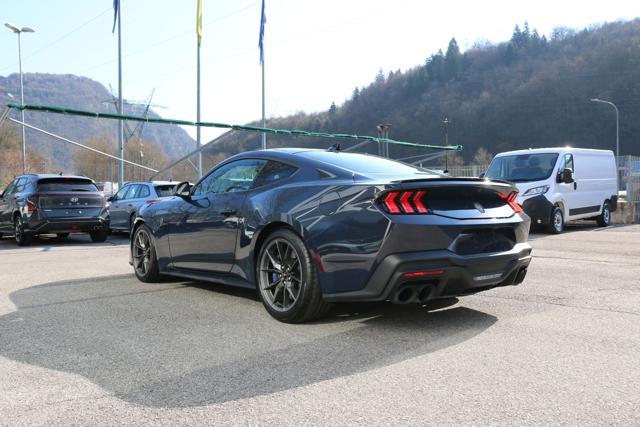 FORD Mustang Fastback 5.0 V8 aut. Dark Horse