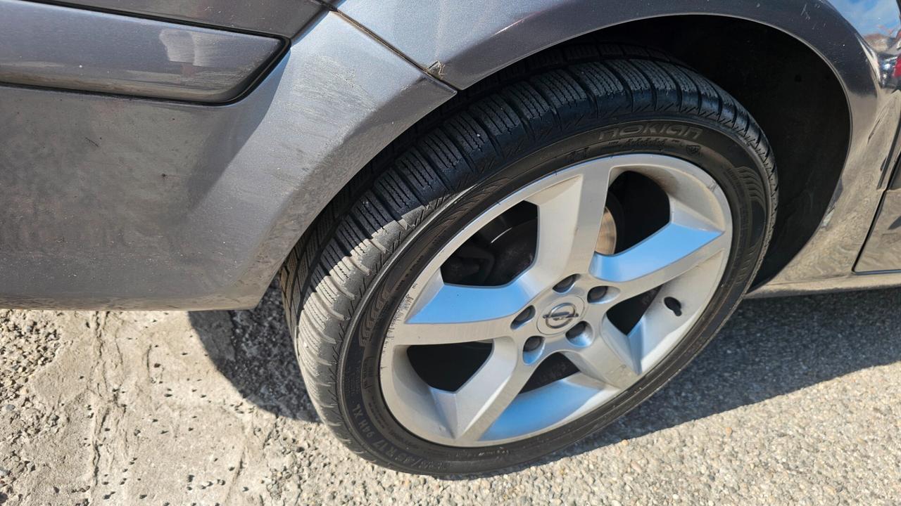 Opel Astra 1.6 16V Twinport 5 porte Cosmo
