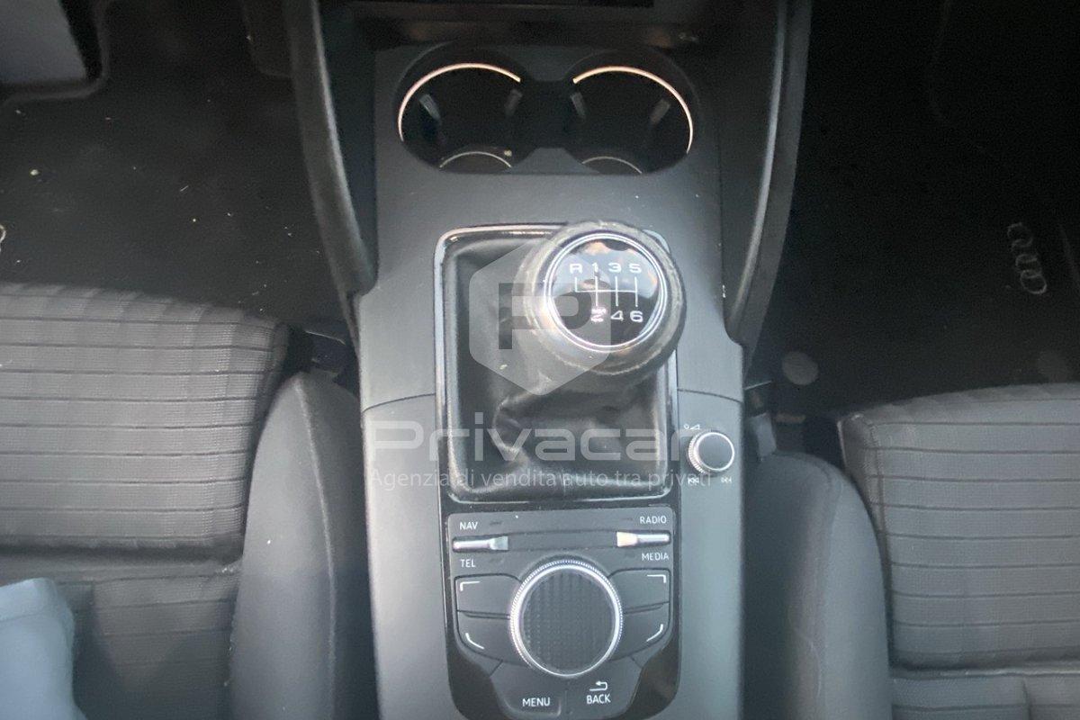 AUDI A3 Sedan 1.6 TDI clean diesel Ambiente