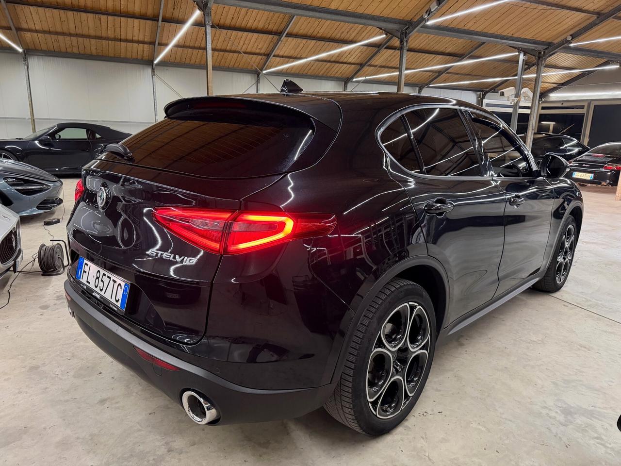 Alfa Romeo Stelvio 2.2 Turbodiesel 210 CV AT8 Q4 Super