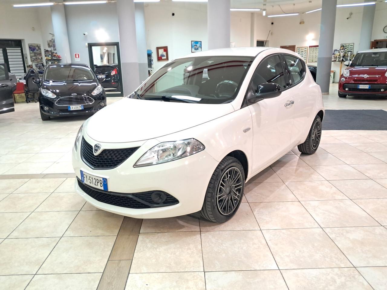 Lancia Ypsilon 1.2 69 CV 5 porte GPL Ecochic Gold