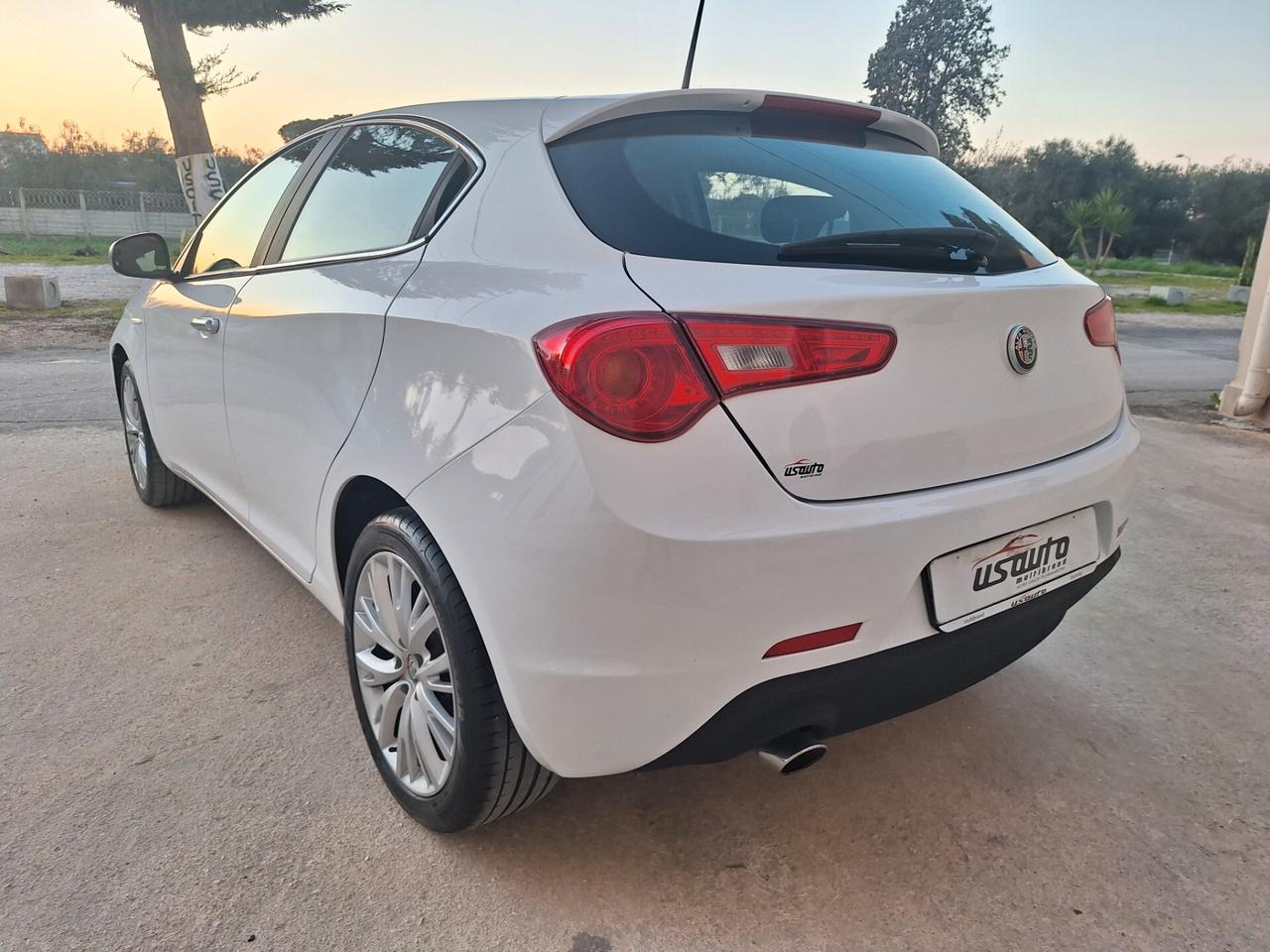 Alfa Romeo Giulietta 1.6 JTDm-2 120 CV Distinctive