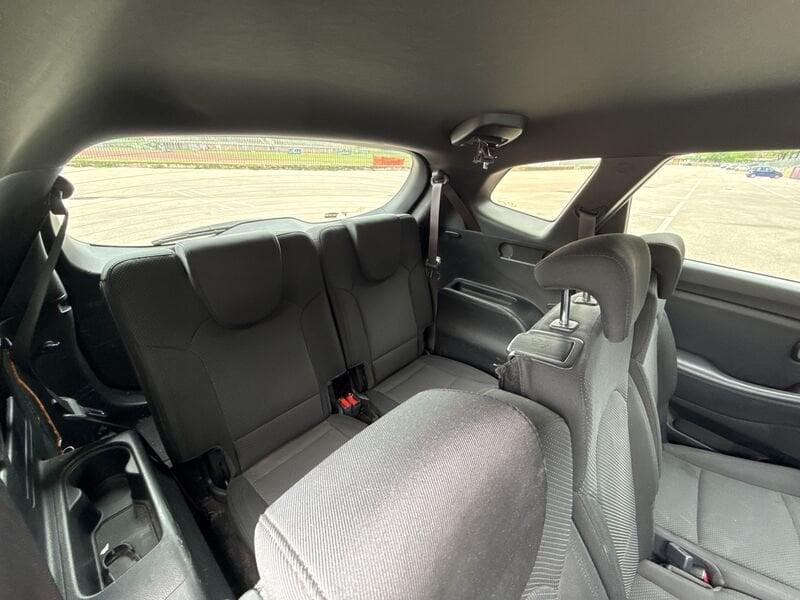 KIA Carens 1.7 CRDi 115CV Class 7 Posti