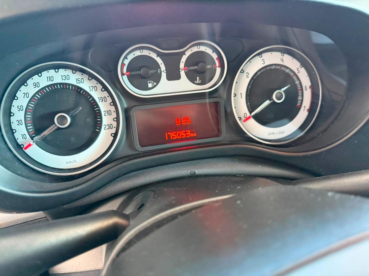 Fiat 500L 0.9 TWINAIR X NEOPATENTATI 2015
