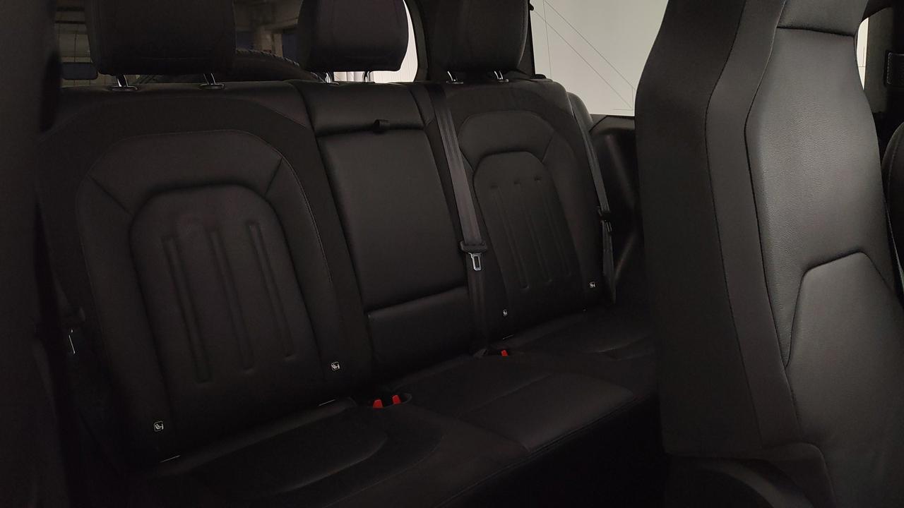 LAND ROVER Defender 90 3.0d i6 mhev awd 250cv auto 6p.ti