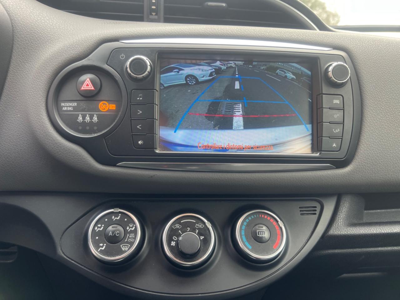 Toyota Yaris 1.0 5 porte Lounge