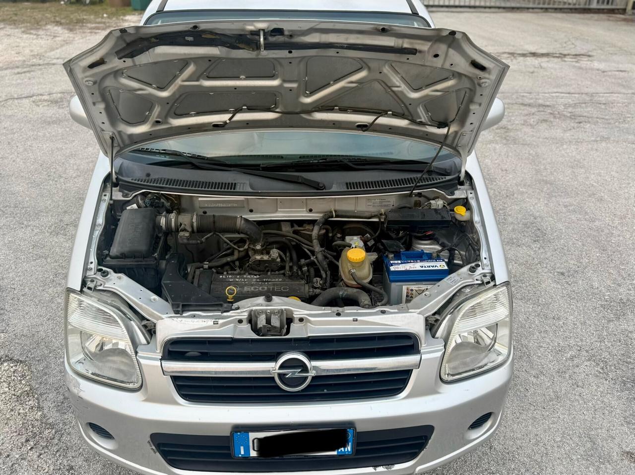Opel Agila 1.2 benzina 5porte NEOPATENTATI