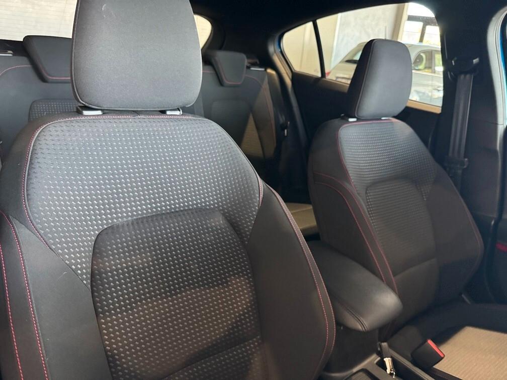 Ford Focus 1.5 ecoboost ST-Line Led Navi App conn 18"