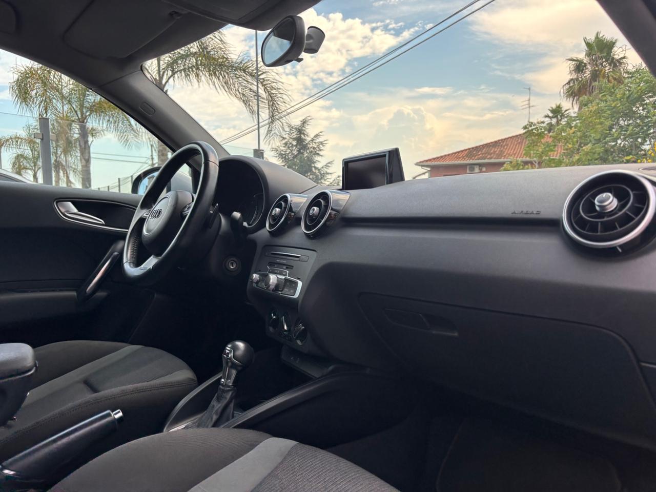 Audi A1 1.6 TDI 116 CV S tronic-2015