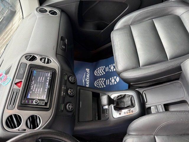 VOLKSWAGEN Tiguan 2.0 16V TDI tiptronic Sport&StyleTETTO PANORAMICO
