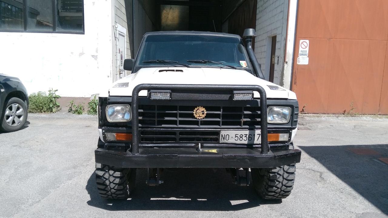 Nissan Spagna Patrol 3.3 td rialzato autocarro