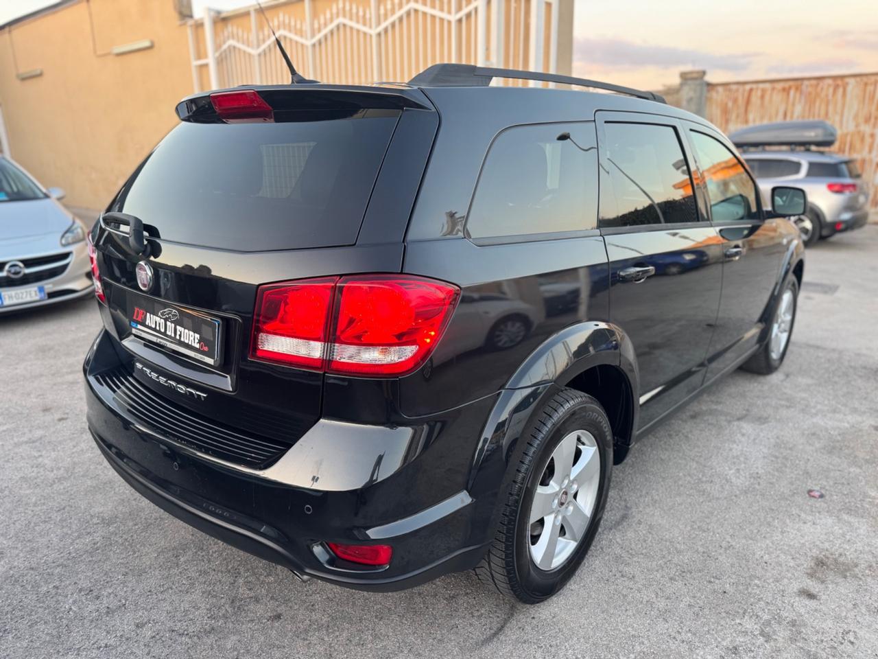 Fiat Freemont 2.0 Multijet 170 CV emotion 7 POSTI!!