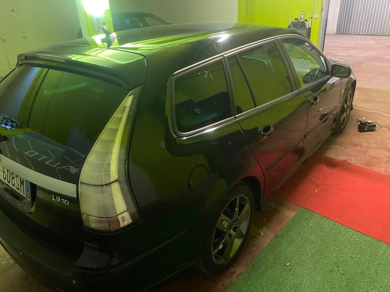 Saab 9-3 SportHatch 1.9 TiD 16V DPF Vector Sentronic