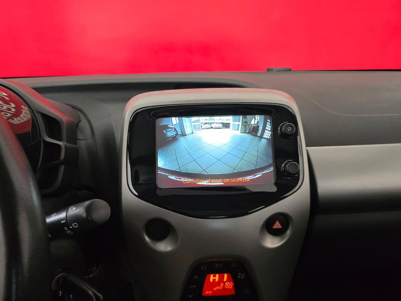 Toyota Aygo 1.0 VVT-i 69 CV 5 porte x-play