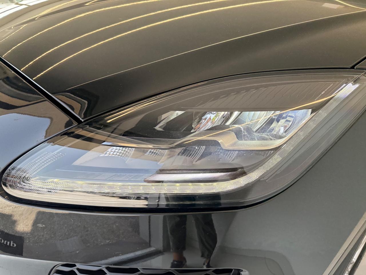 Jaguar E-Pace 2.0d i4 R-Dynamic S awd 180cv automatica 1 proprietario