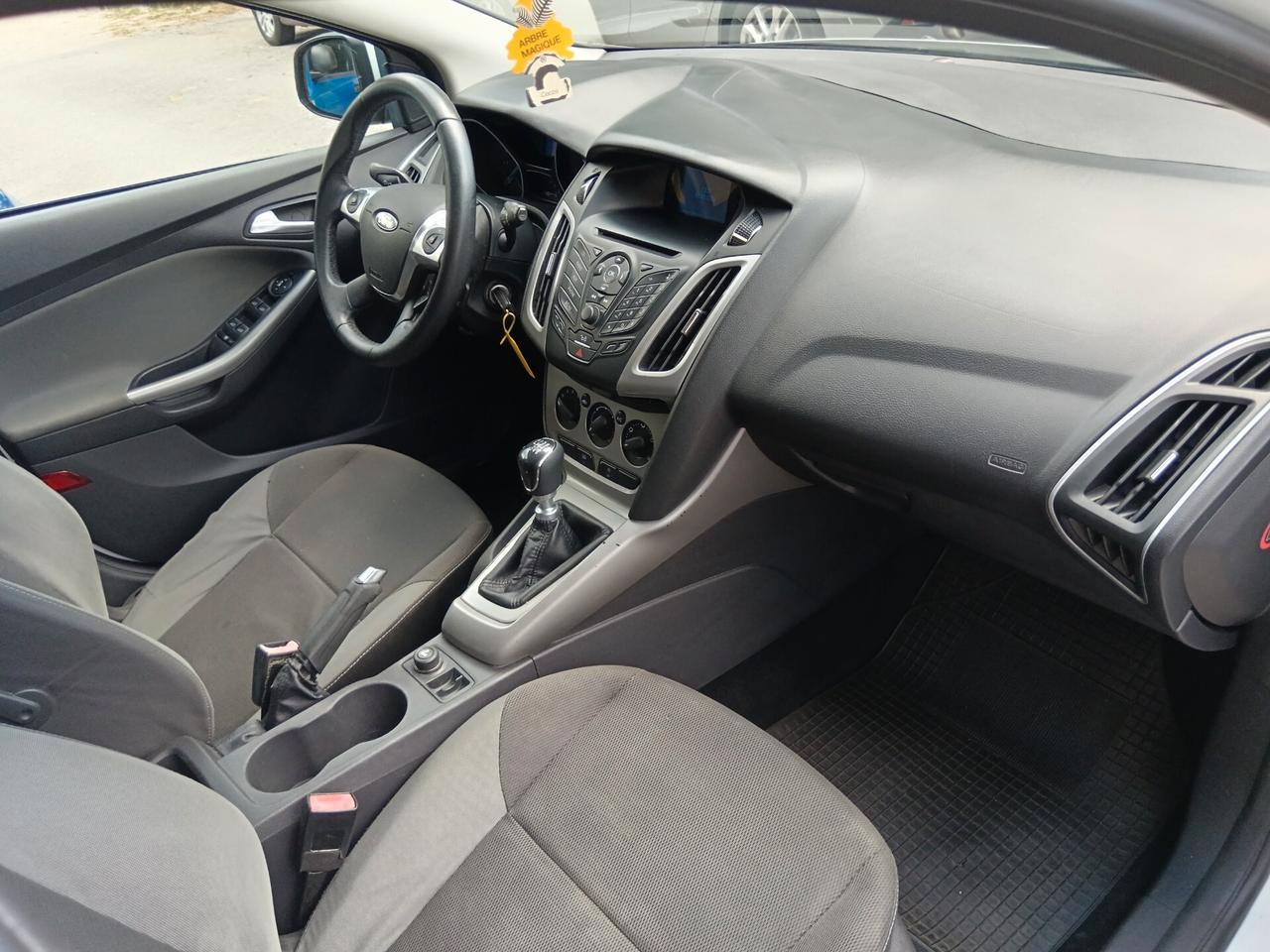 Ford Focus 1.6 TDCi 95CV SW SENSORI PARK