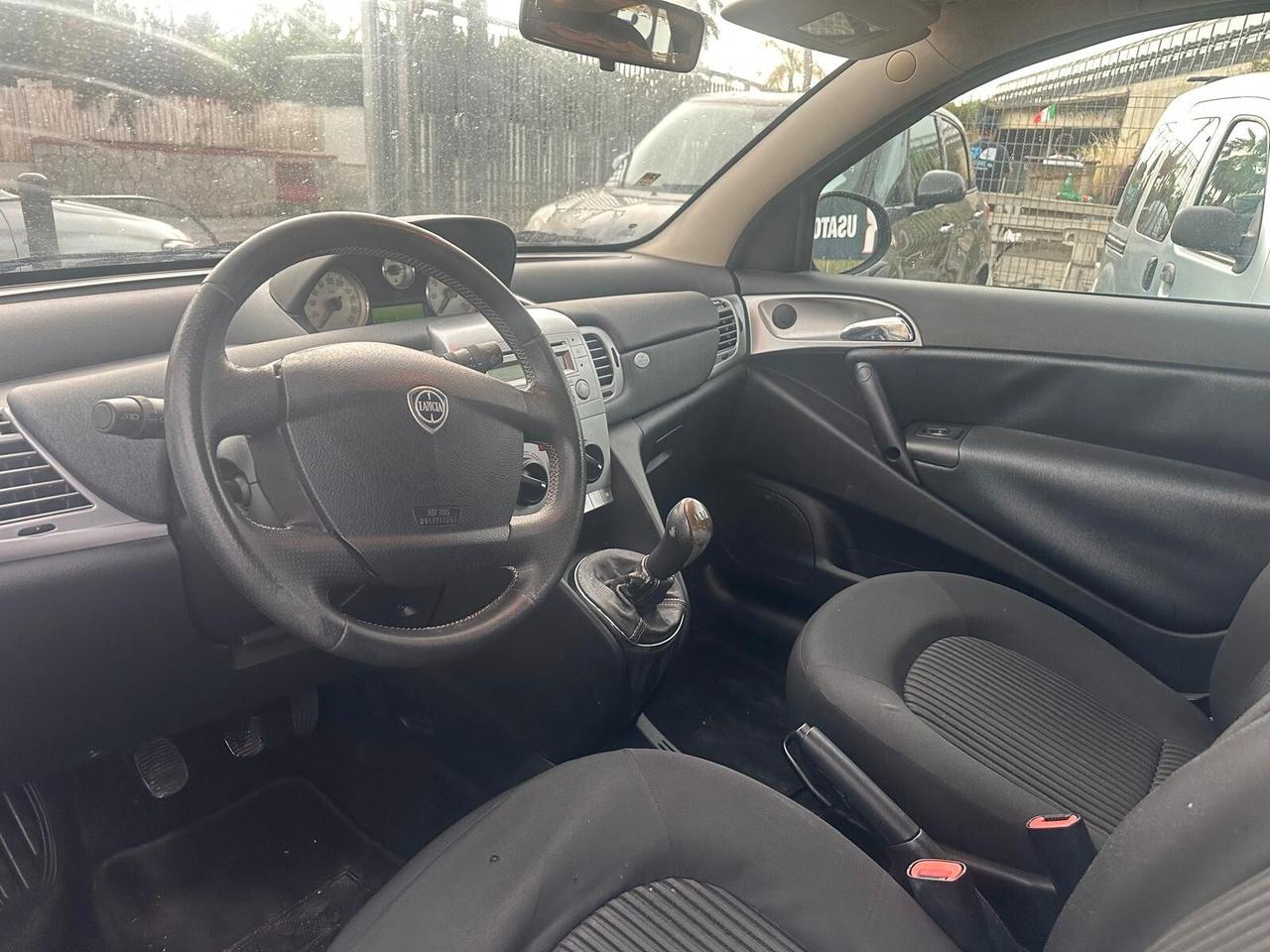 Lancia Ypsilon 1.3 MJT 75 CV Diva-09/2010