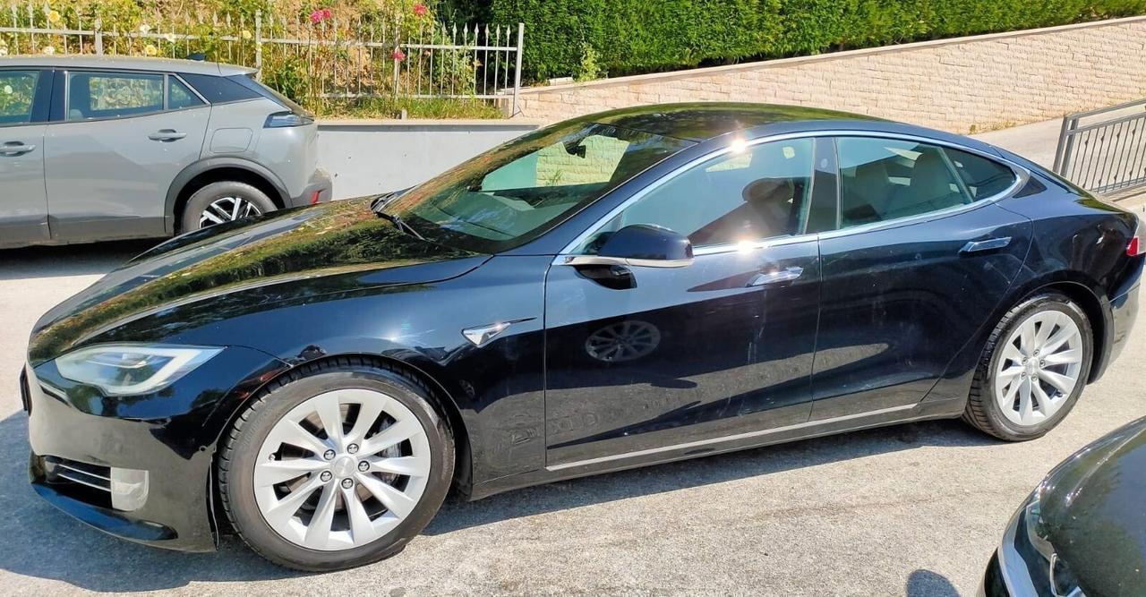 Tesla Model S 100kWh Performance All-Wheel Drive