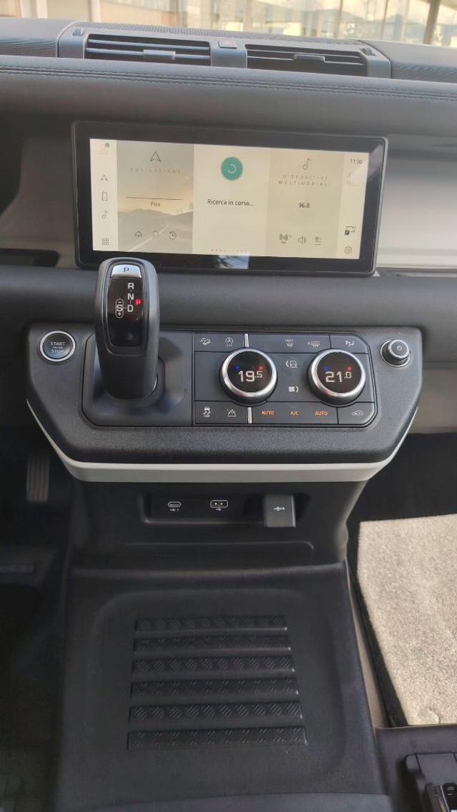 LAND ROVER Defender 90 3.0D I6 250 CV AWD Auto
