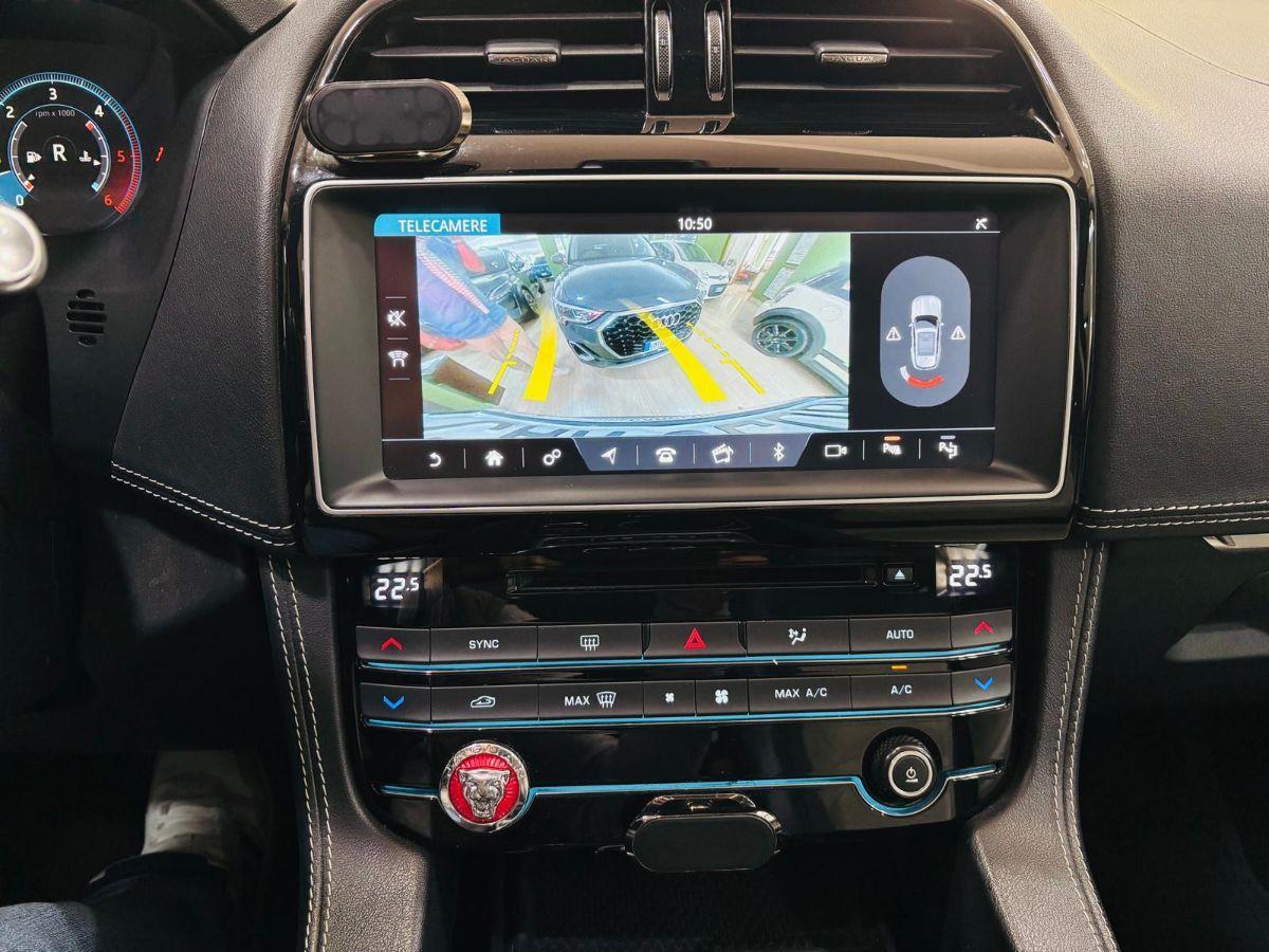 JAGUAR F-Pace 3.0d V6 300 CV AWD aut. First Ed.