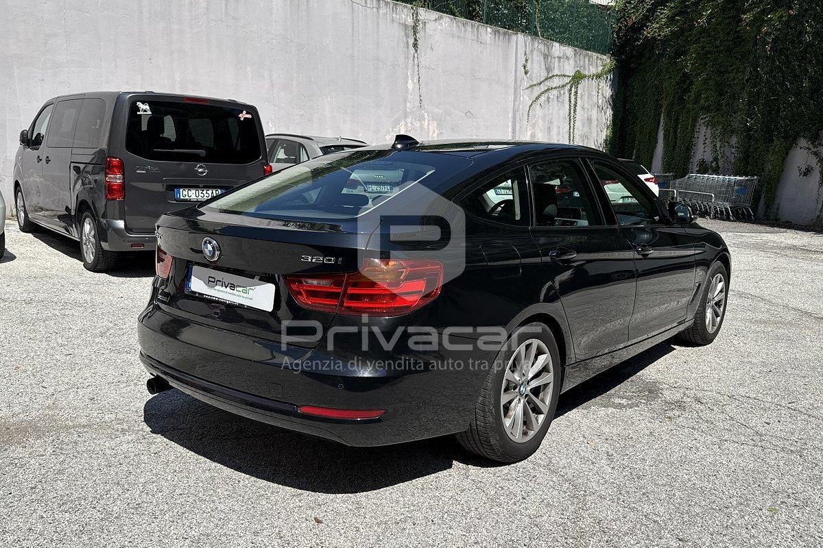 BMW 320i Gran Turismo Luxury