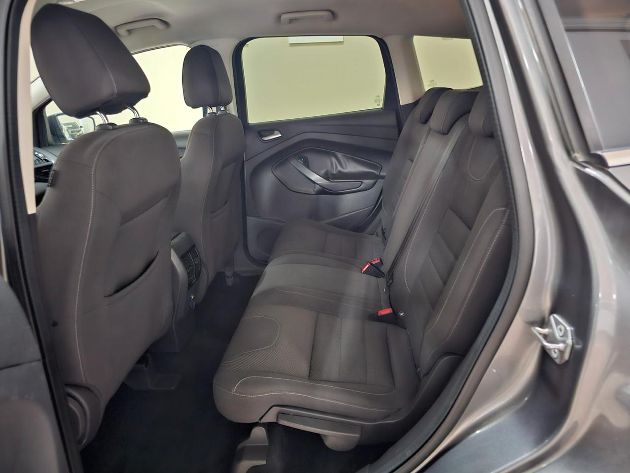 Ford Kuga 2.0 TDCI 140 CV 2WD Titanium