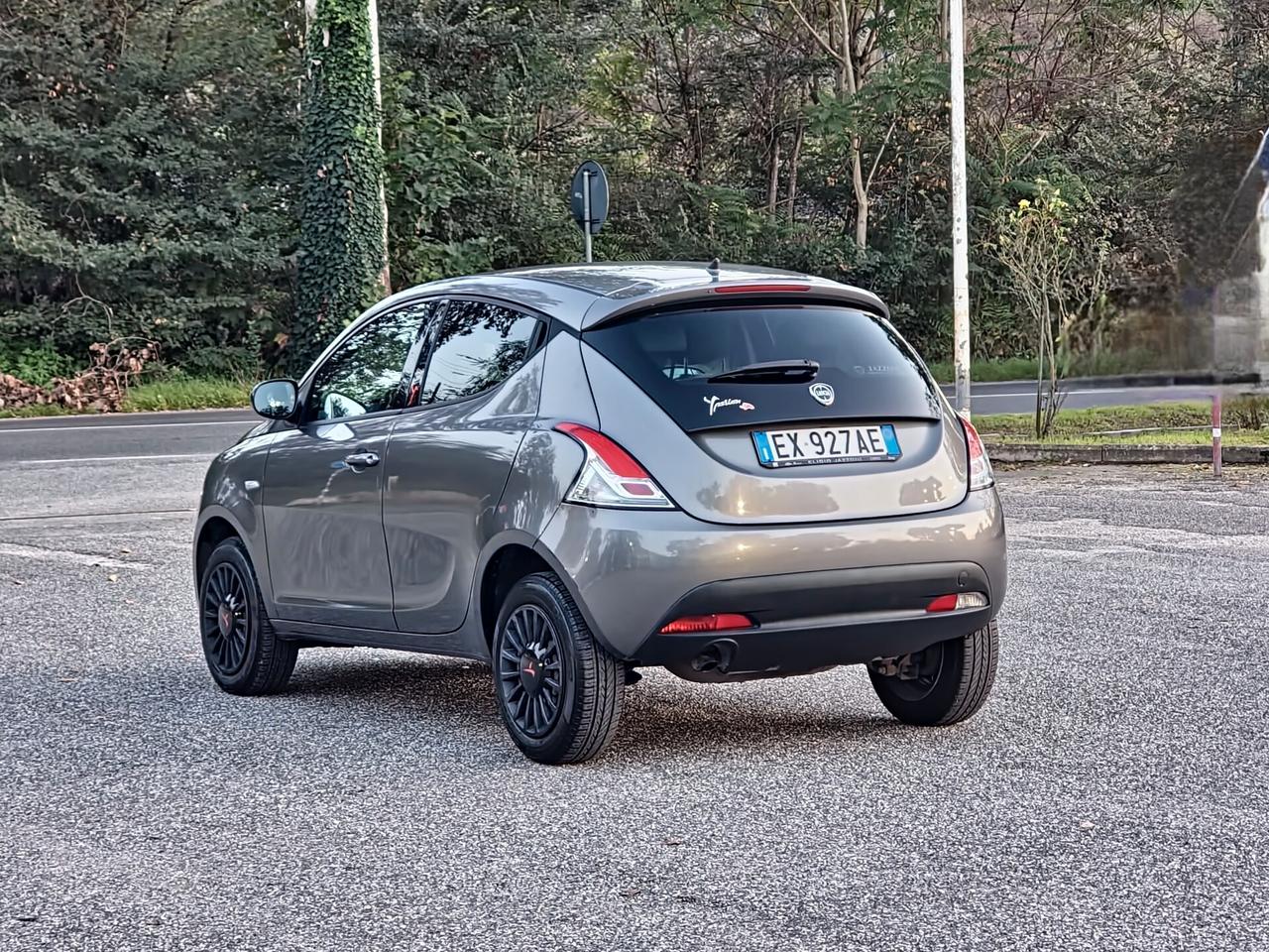 Lancia Ypsilon 0.9 TwinAir 85 CV 5 porte Metano Ecochic Gold 2014-5B NEO