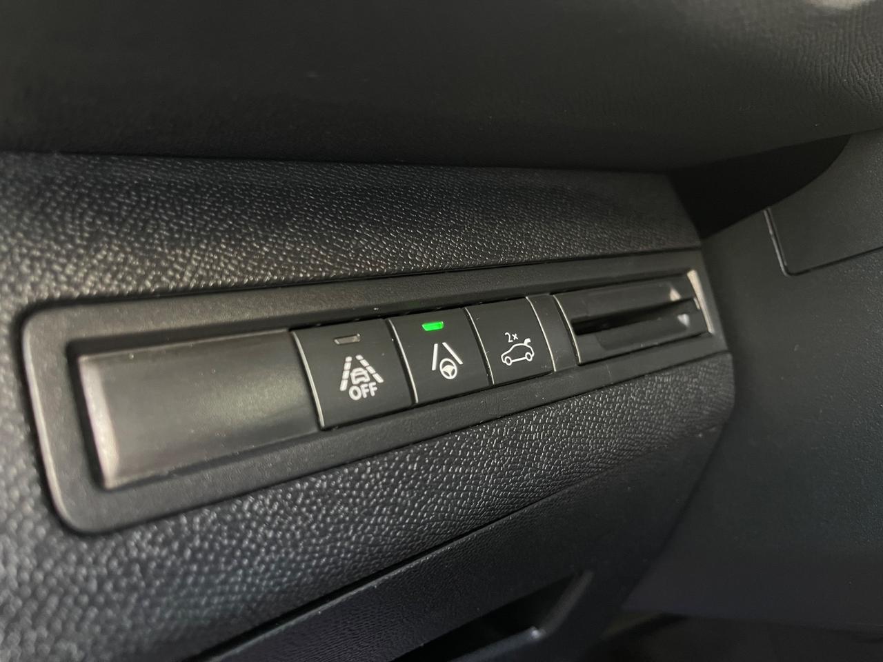 PEUGEOT 3008 GT PACK 2.0 180CV CAM Led 2021