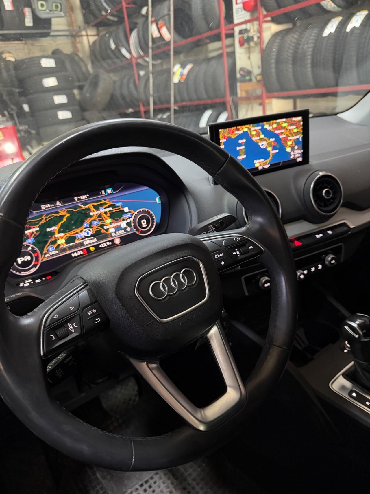 Audi Q2 35 TDI S tronic Identity Black