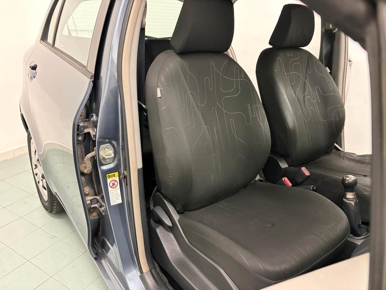 Toyota Yaris 1.0 TUTTO INCLUSO CHIAVI IN MANO LEGGI