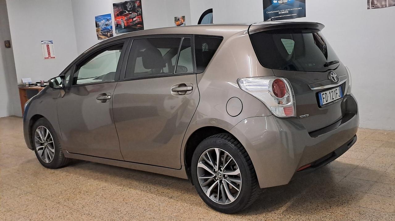 Toyota Verso 1.6 D-4D Style