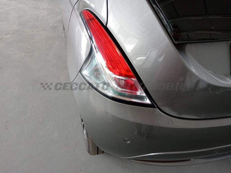 Lancia Ypsilon Ypsilon 1.0 firefly hybrid Platino s&s 70cv