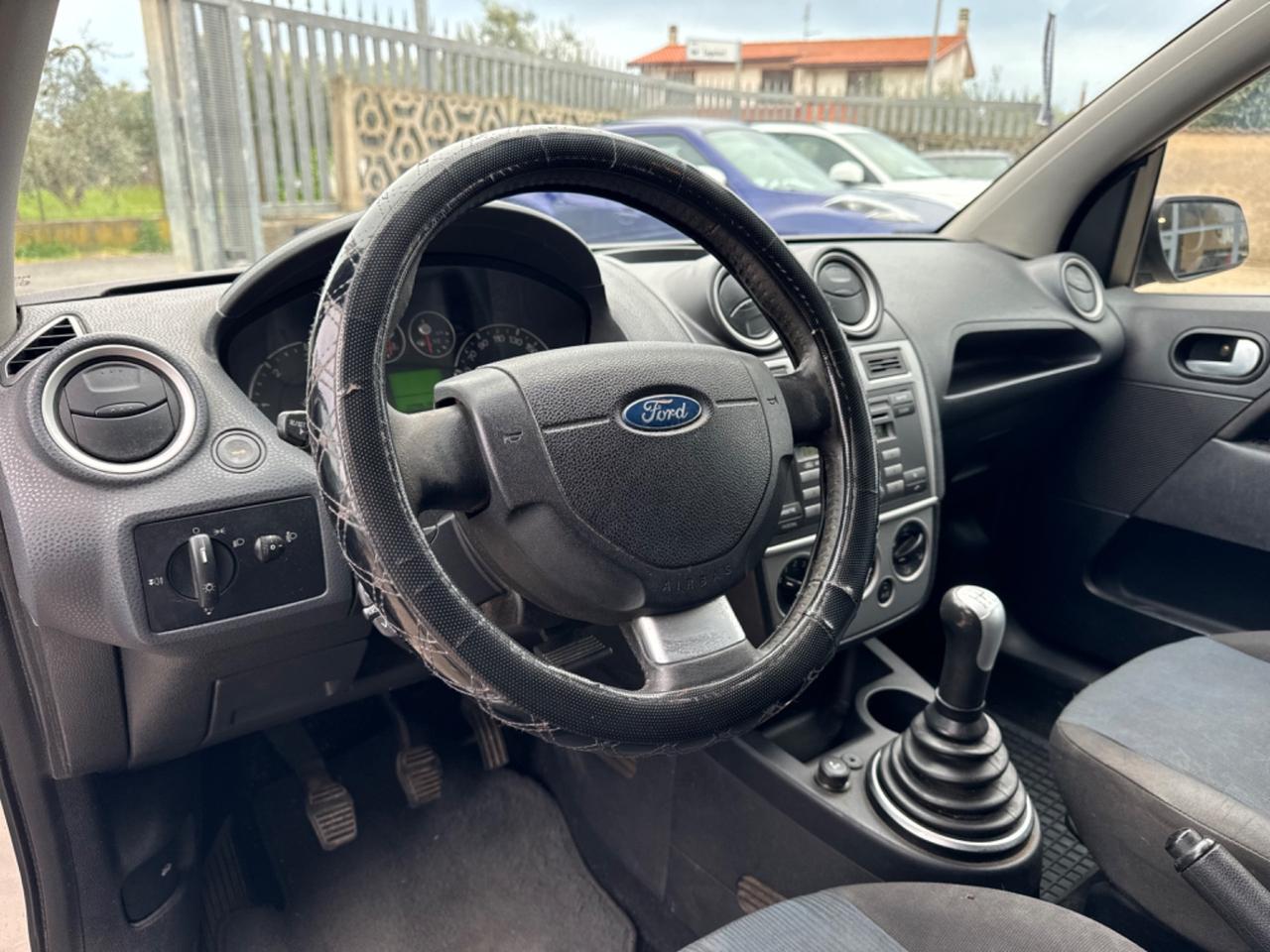 Ford Fiesta 1.4 TDCi 5 porte UNIPRO!