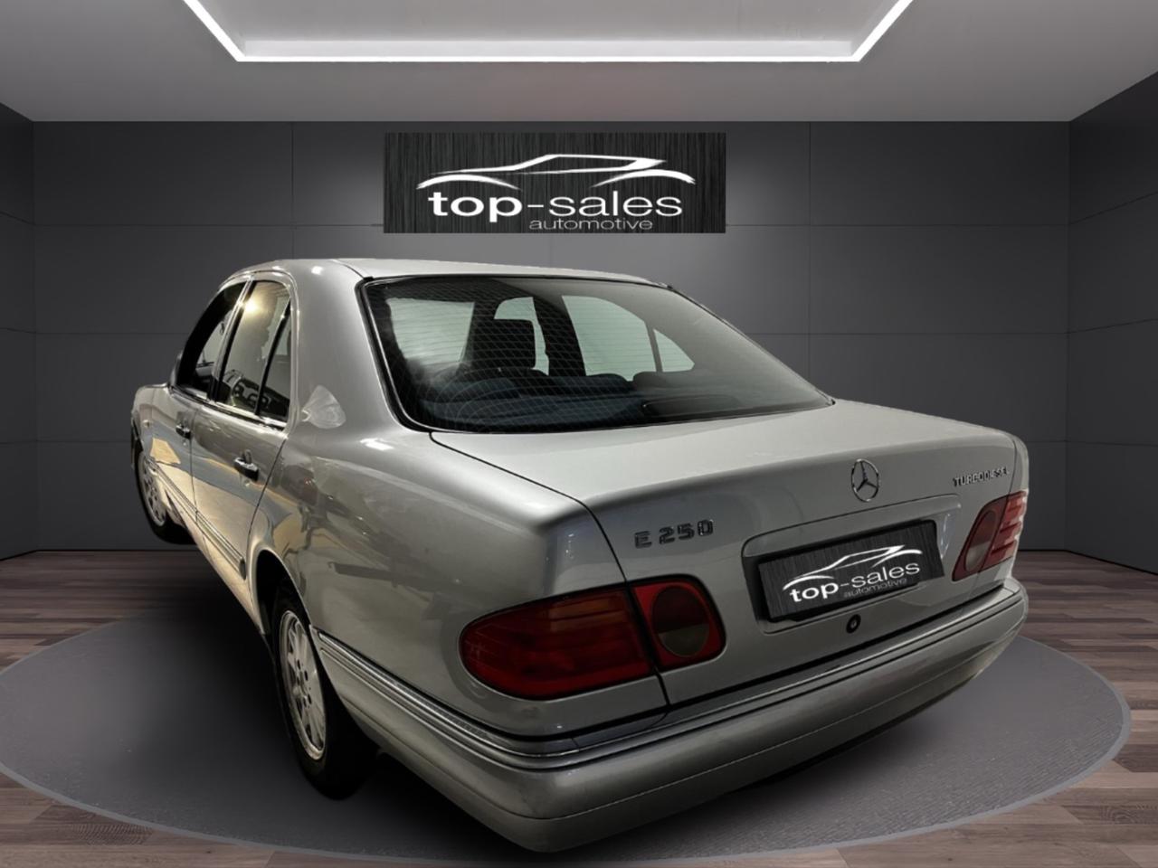 Mercedes-benz E 250 turbodiesel cat Elegance Perfetta