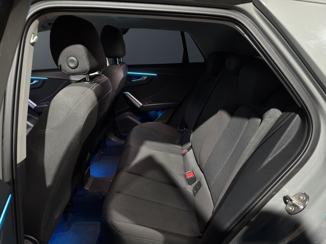 AUDI Q2 1.6 TDI SPORT / TETTO