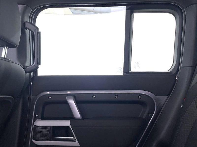 Land Rover Defender 3.0 D6 250 110 HSE AWD auto.