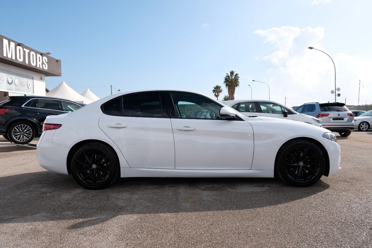 Alfa Romeo Giulia 2.2 Turbodiesel 136 CV AT8