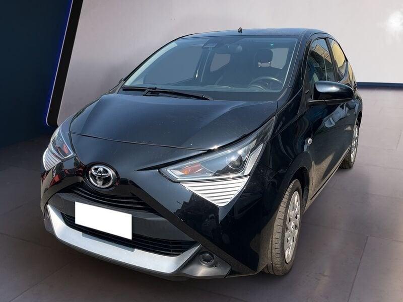 Toyota Aygo II 2018 5p 5p 1.0 x-play 72cv