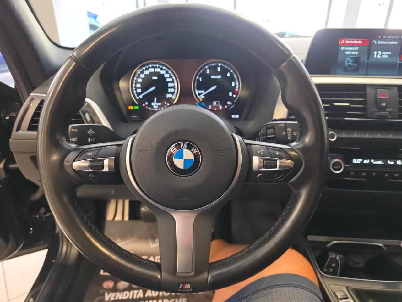 Bmw 118 118d 5p. Msport