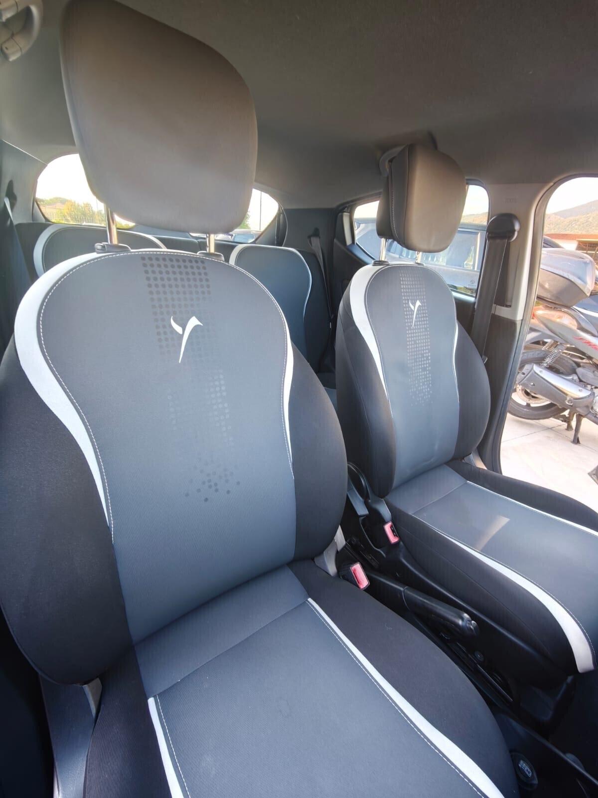 Lancia Ypsilon 1.2 69 CV 5 porte Gold garantita