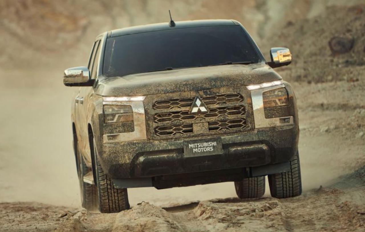 MITSUBISHI L200 2.4 DI-D 4WD Super Select AT Intense