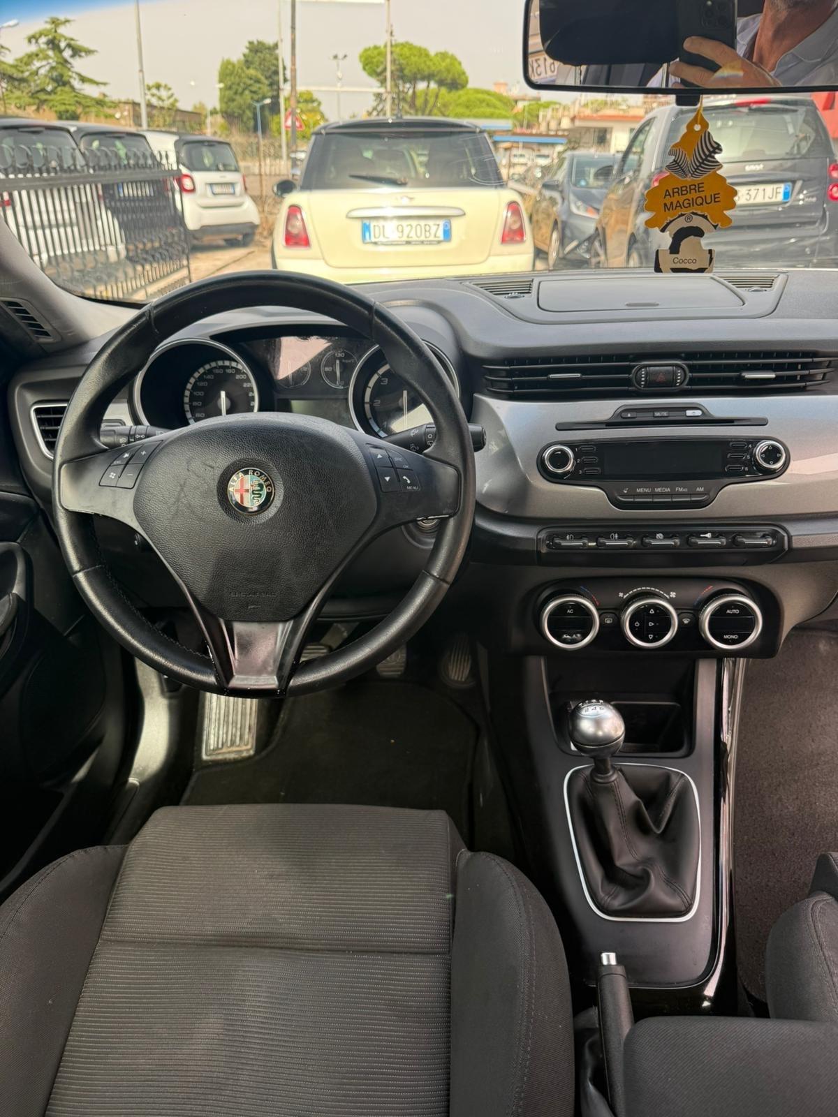Alfa Romeo Giulietta 1.6 JTDm-2 105 CV Distinctive