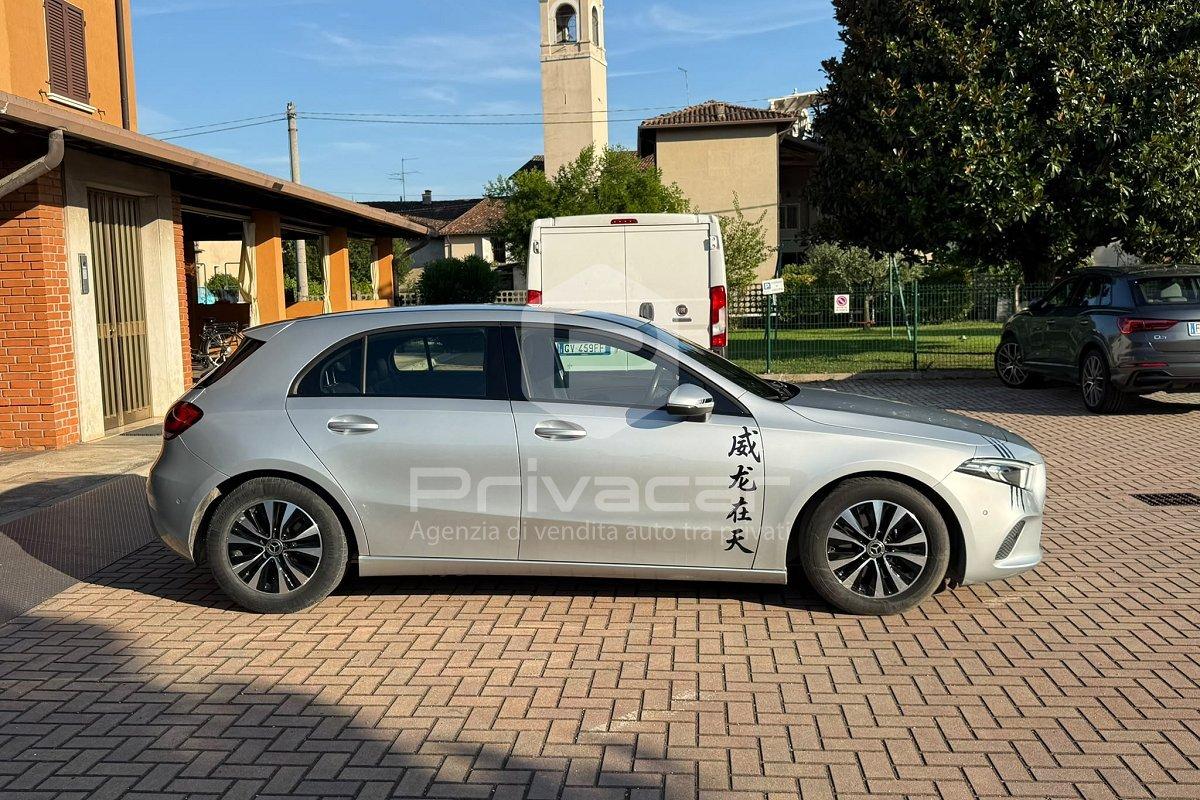 MERCEDES A 180 d Automatic Business