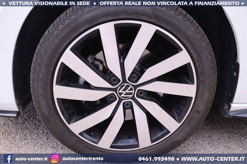 Volkswagen Touran 2.0 TDI DSG Executive R-LINE 7 POSTI RLINE