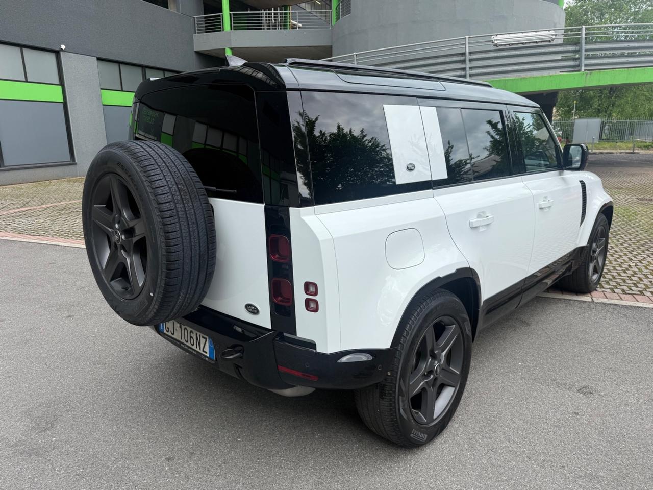 Land Rover Defender 110 3.0D I6 250 CV AWD Auto X-Dynamic HSE