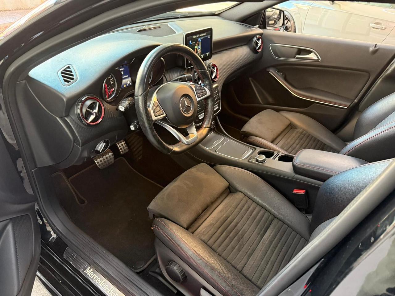 Mercedes-benz A 250 4Matic Automatic Premium