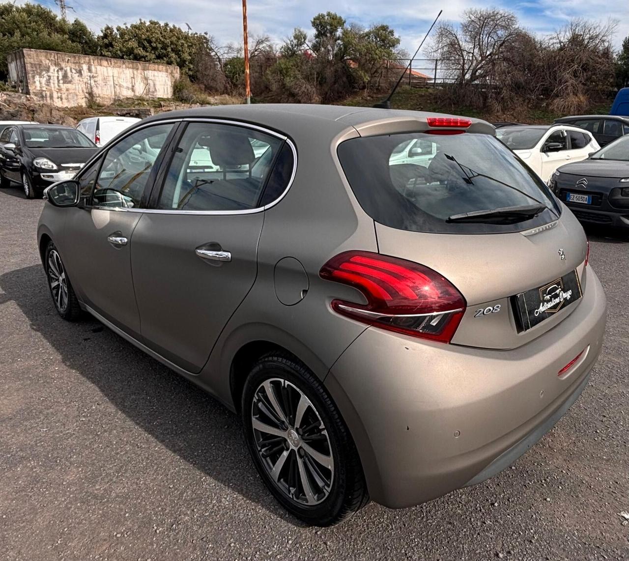 Peugeot 208 BlueHDi 100 5 porte Allure