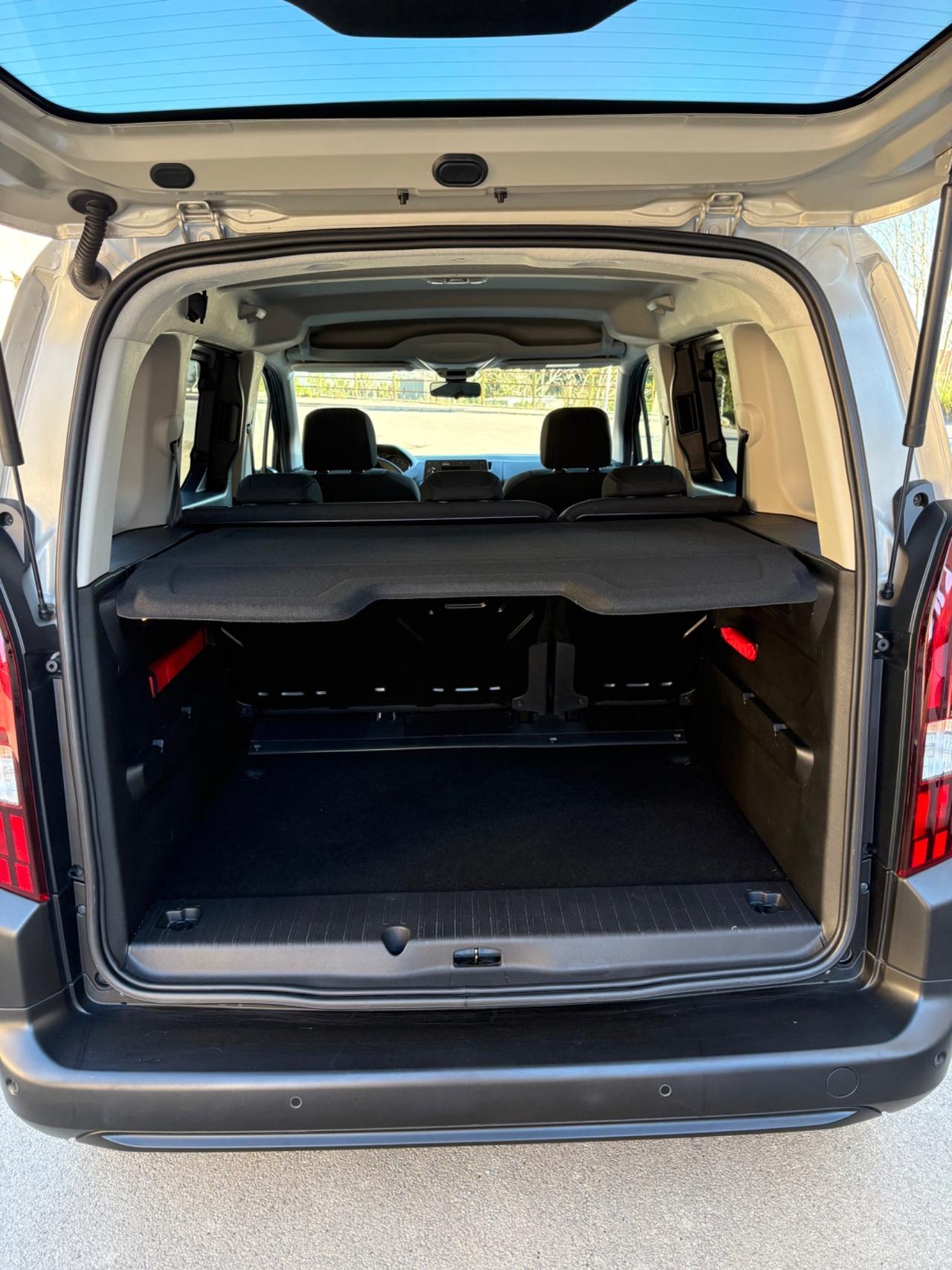 Peugeot Rifter BlueHDi 100 S&S Allure Standard